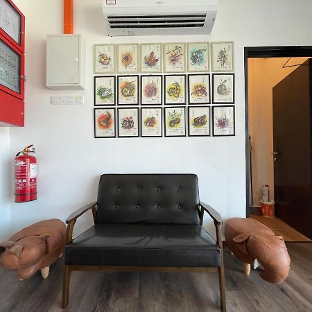 Benutten 99 Hotel Kampong Parit Tengah Extérieur photo