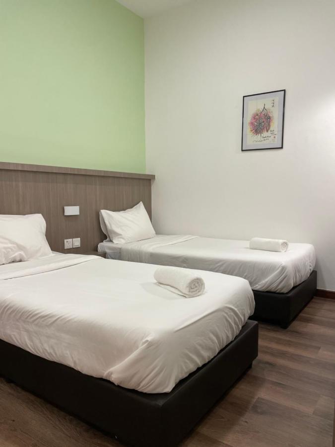 Benutten 99 Hotel Kampong Parit Tengah Extérieur photo